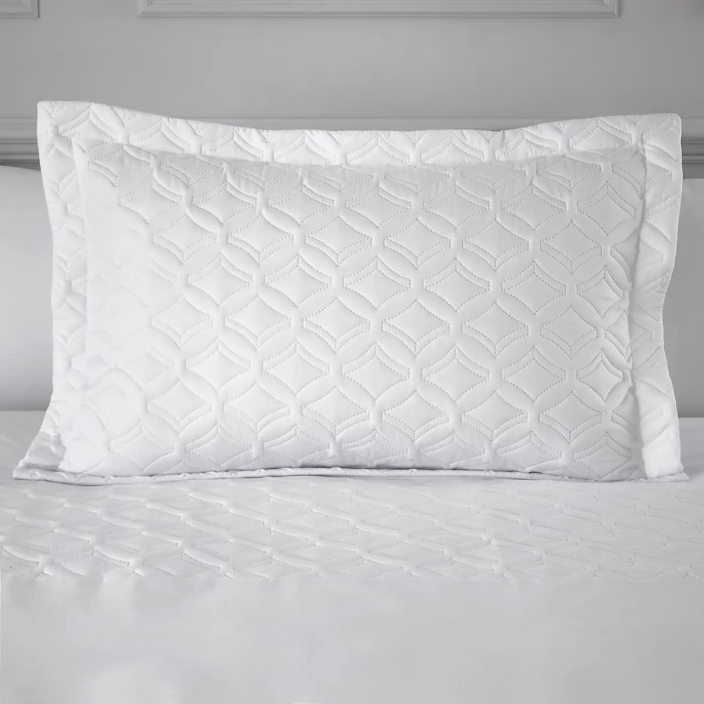 Pinsonic-Duvet-Cover-and-Pillowcase-Set-White