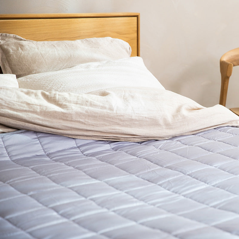 Wake Up Refreshed: Advantages of Down Alternative Toppers – Raymat Textiles
