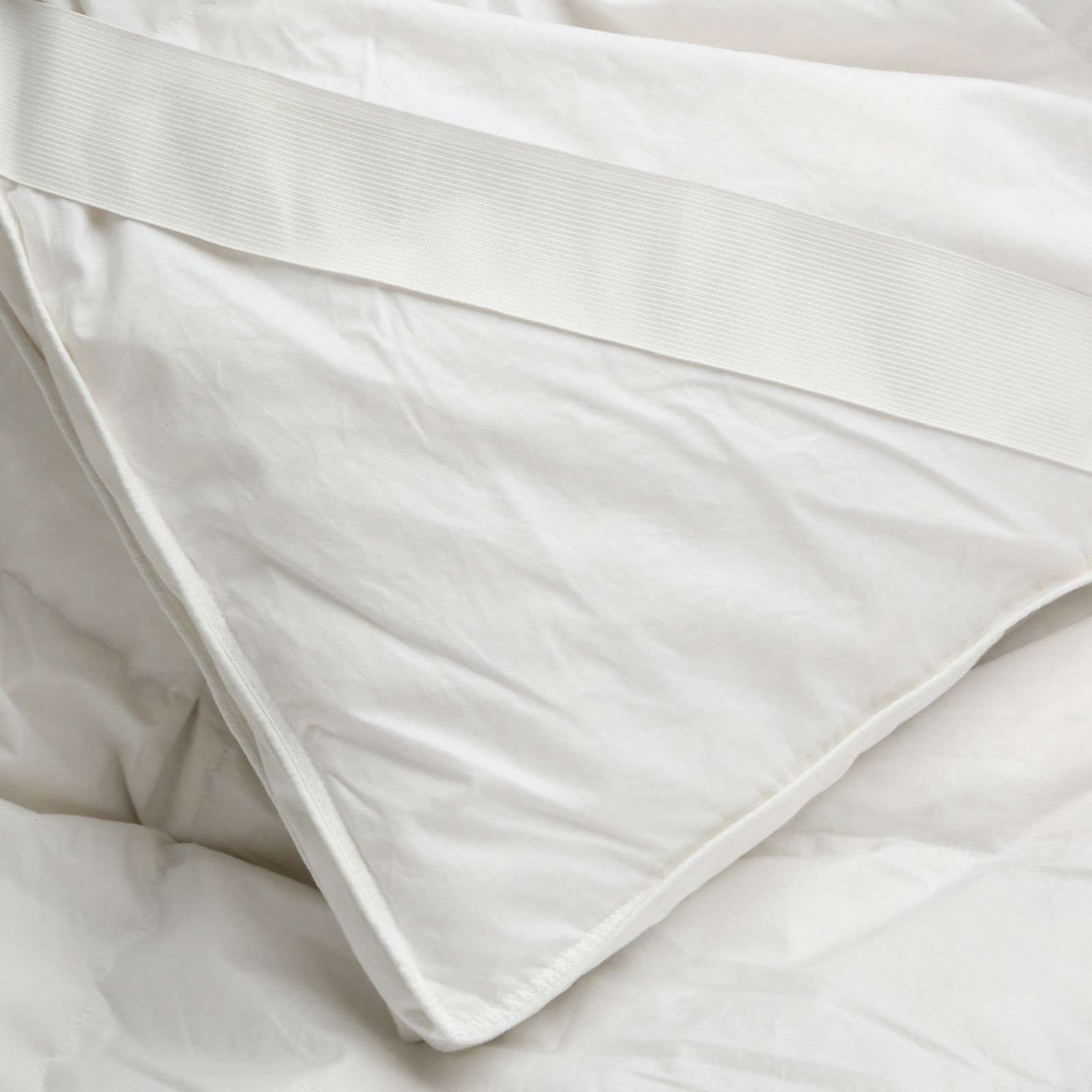 Upgrade-Your-Bed-with-Hungarian-Goose-Down-Topper