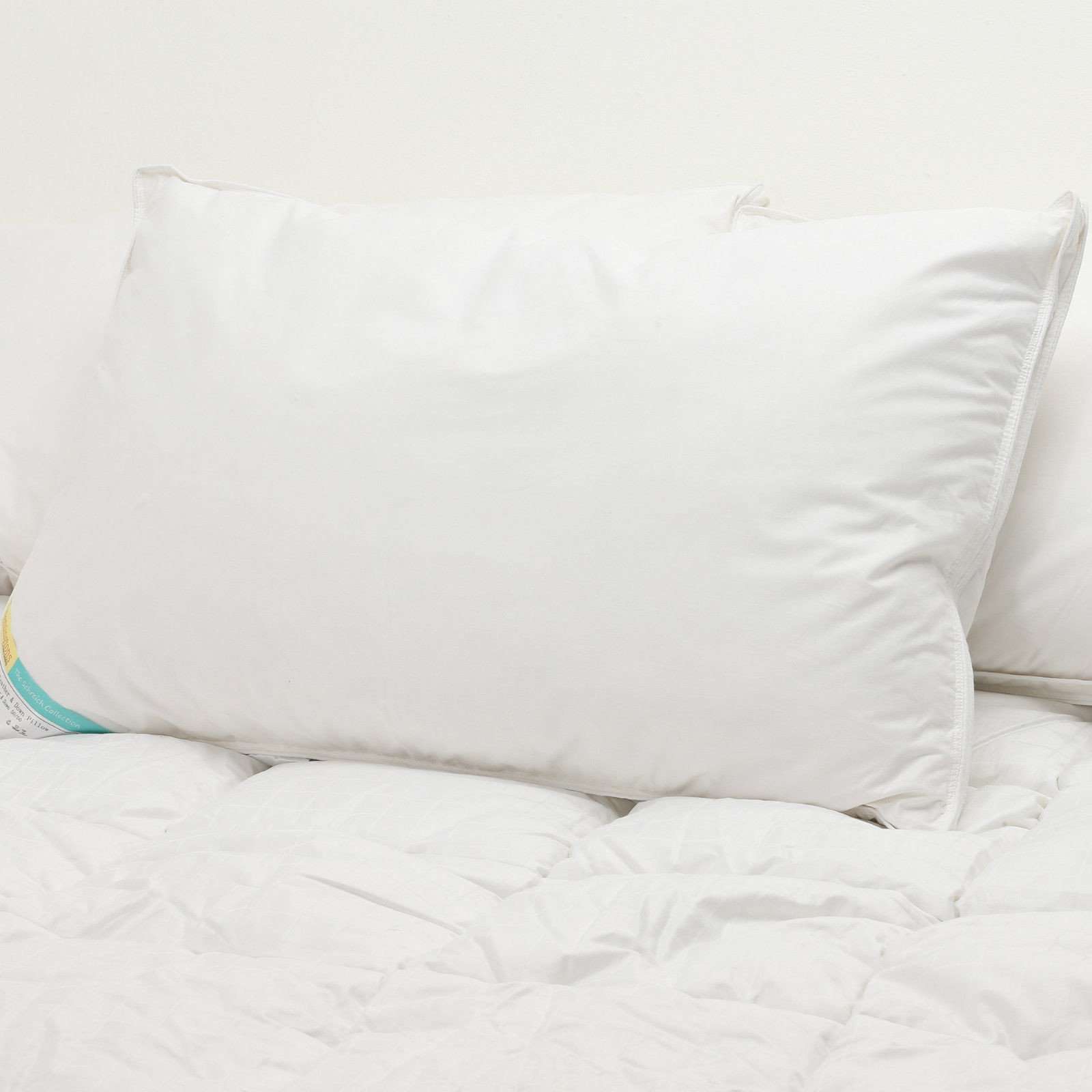 Super-Soft-Elegant-White-Goose-Feather-&-Down-Pillows-for-Your-Bed